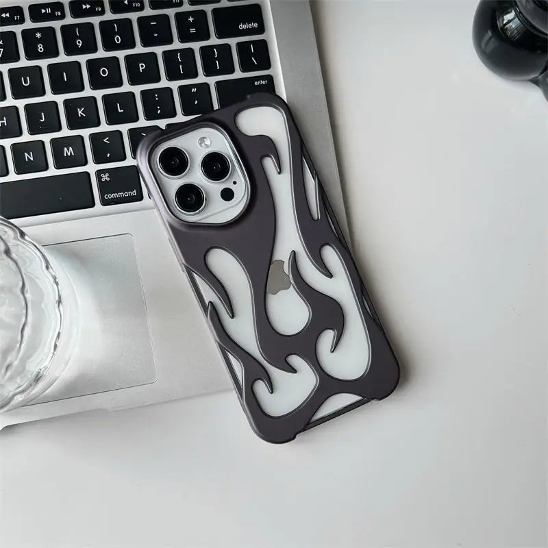 Funda de llamas metalizadas antigolpes para varios modelos de iPhone
